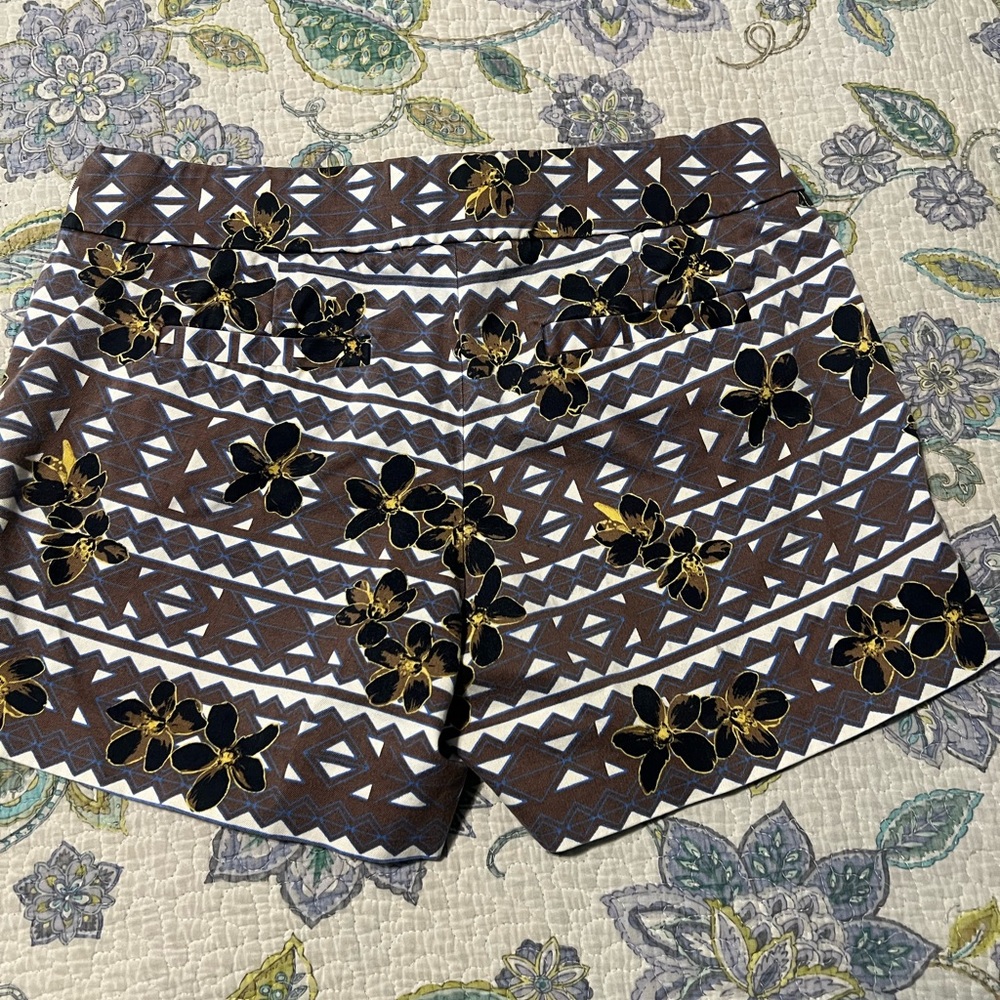 J. Crew Brown Floral Patterned Women's Shorts - Picture 2 of 3